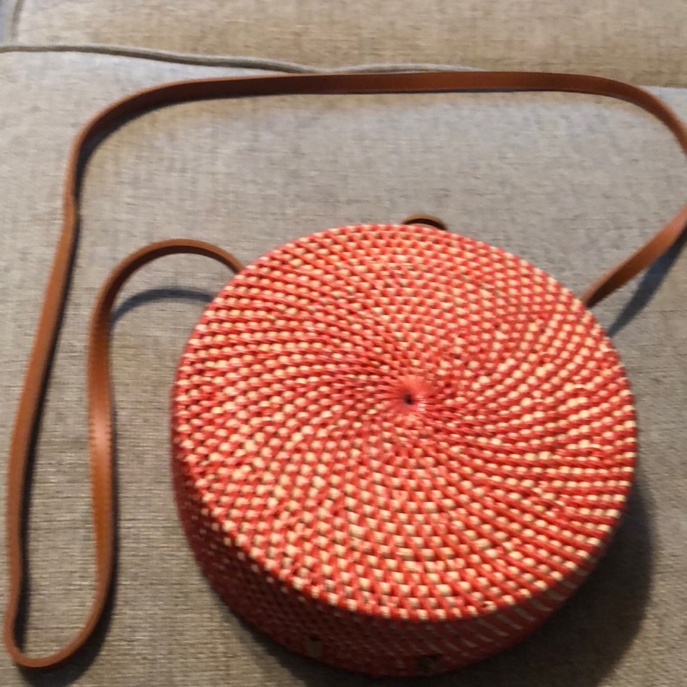 100% Rattan coral crossbody bag